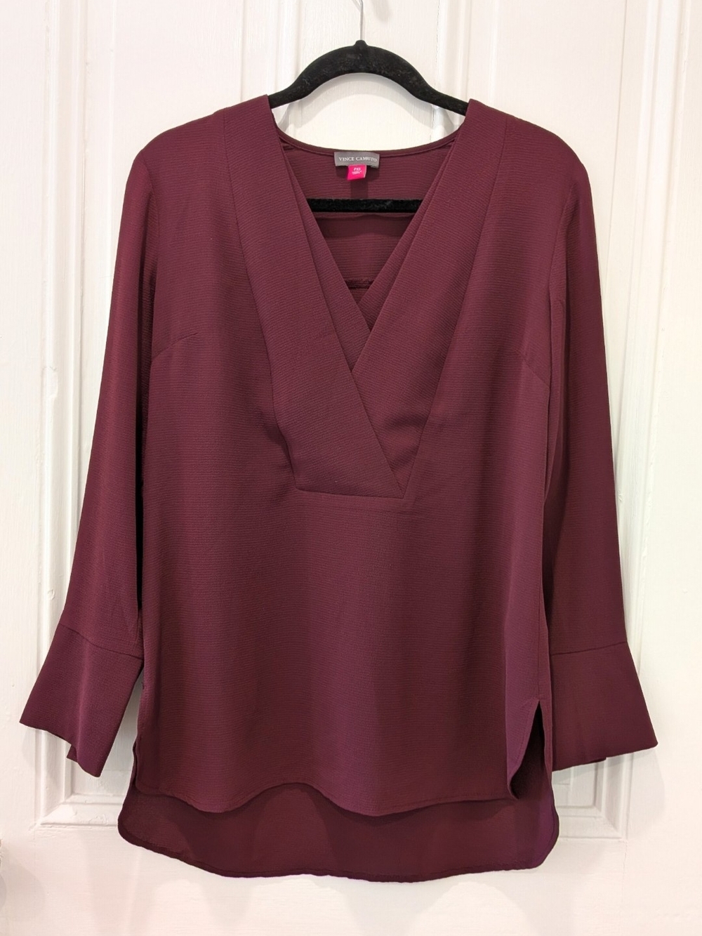 Vince Camuto Women's Maroon V-Neck Long Sleeve Blouse | Petite Xsmall